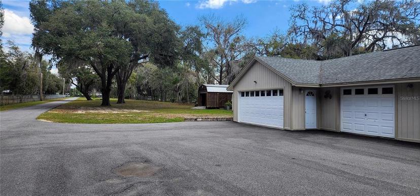 Picture of 1189 County Road 309, Crescent City FL 32112