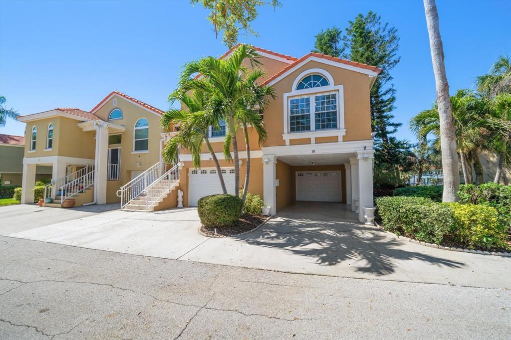 Picture of 18 Crescent Place S, St Petersburg, FL 33711