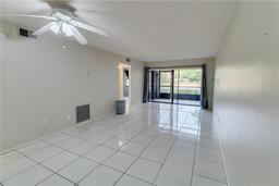 Picture of 3467 Flossmoor Avenue Unit 101, Orlando, FL 32822