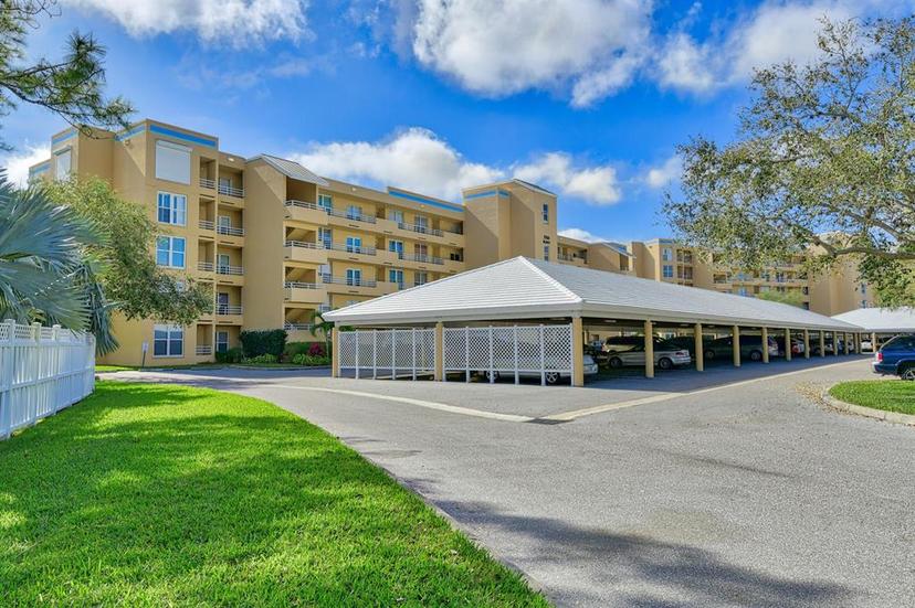 Picture of 3750 Pinebrook Circle Unit 502, Bradenton FL 34209