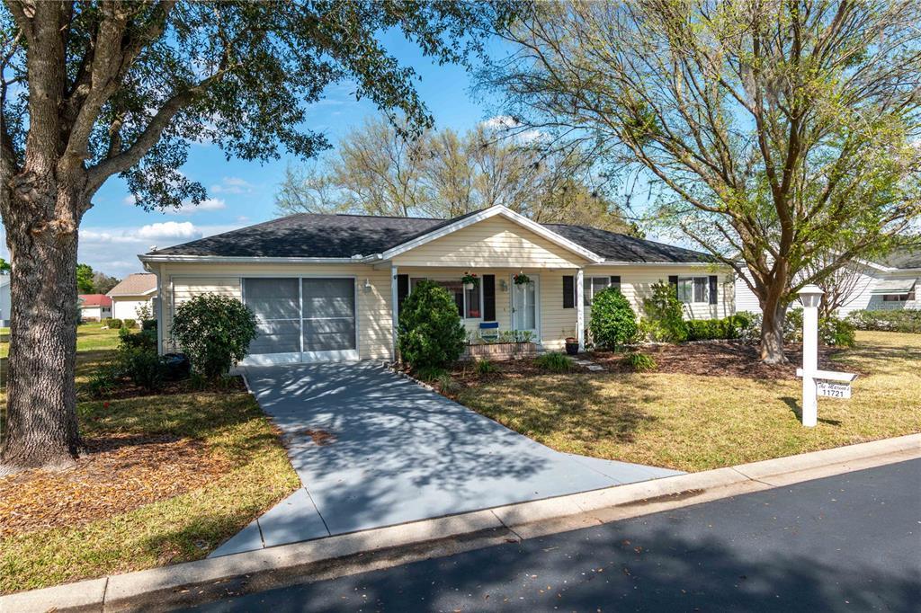 Picture of 11721 SW 137Th Loop, Dunnellon, FL 34432