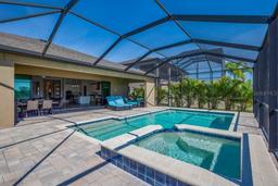 Picture of 12516 Horseshoe Bend Drive, Lithia, FL 33547