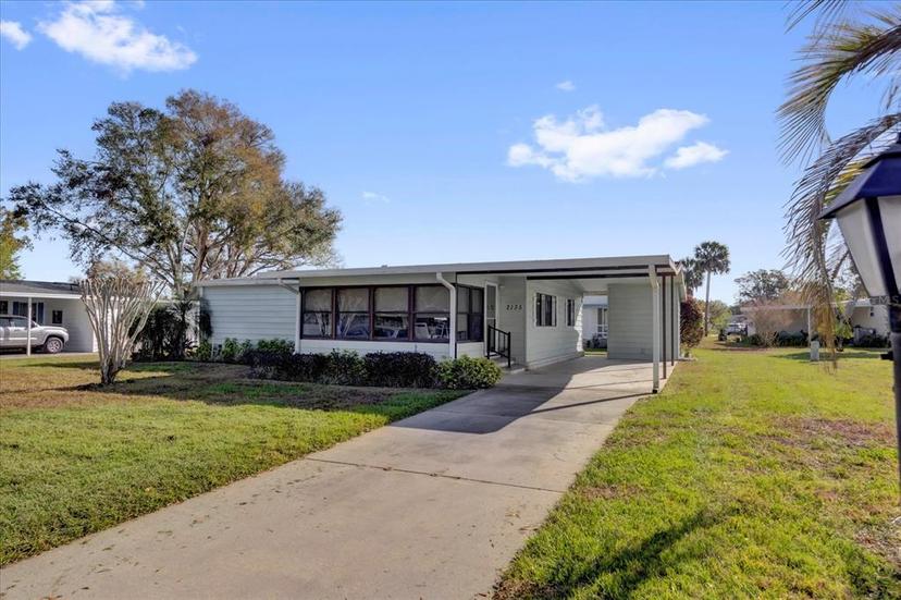 Picture of 2135 Canopy Circle Unit 137, Zellwood FL 32798