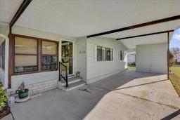 Picture of 2135 Canopy Circle Unit 137, Zellwood, FL 32798