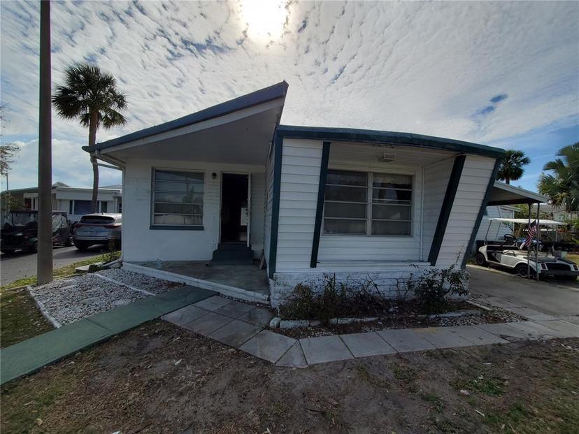 Picture of 4851 W Gandy Boulevard Unit B1L24, Tampa FL 33611