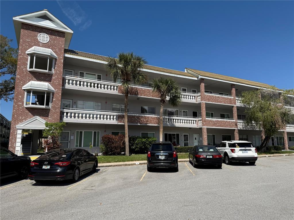 Picture of 2460 Persian Dr # 28, Clearwater, FL 33763