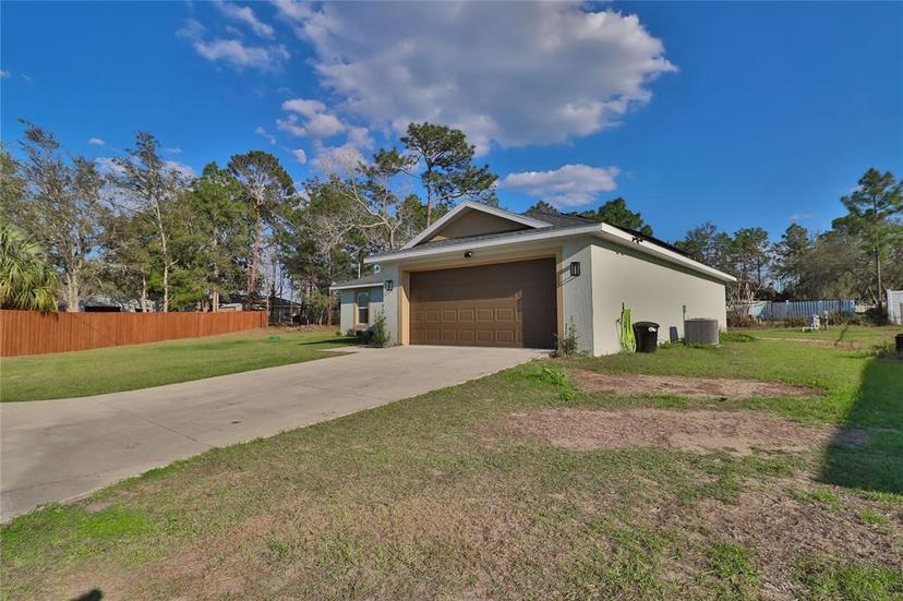 Picture of 14 Hemlock Loop Court, Ocala FL 34472