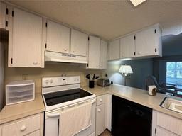 Picture of 12205 Darwood Drive Unit 12205, Hudson, FL 34667