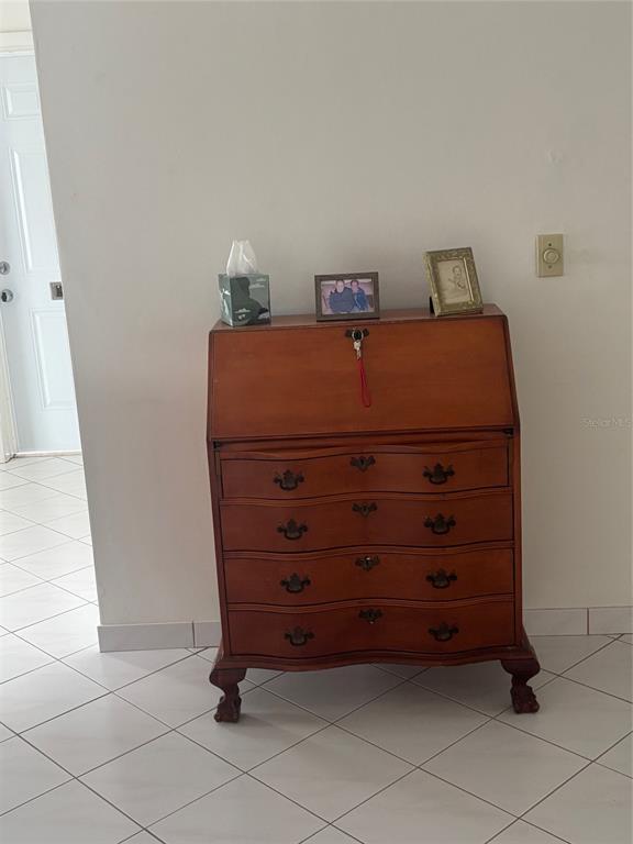 Picture of 250 Rosery Road Nw Unit 288, Largo FL 33770