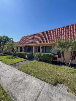 Picture of 19029 Us Highway 19 N Unit 12E, Clearwater, FL 33764