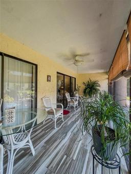 Picture of 19029 Us Highway 19 N Unit 12E, Clearwater, FL 33764