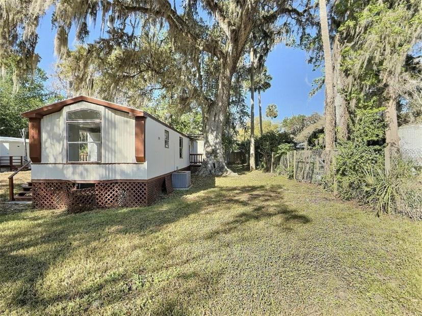 Picture of 2610 CR 426B Road, Lake Panasoffkee FL 33538