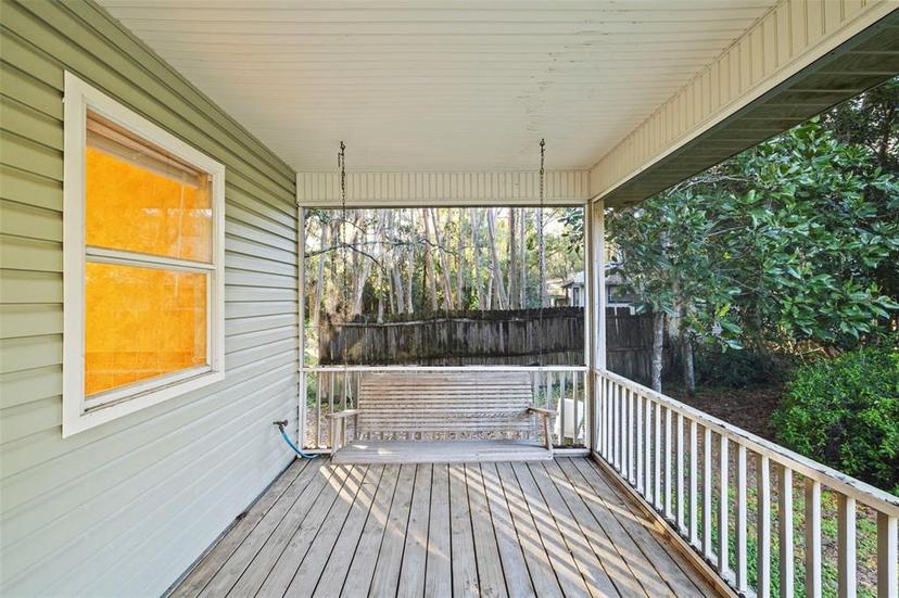 Picture of 625 Commiston Lane, Lutz FL 33549