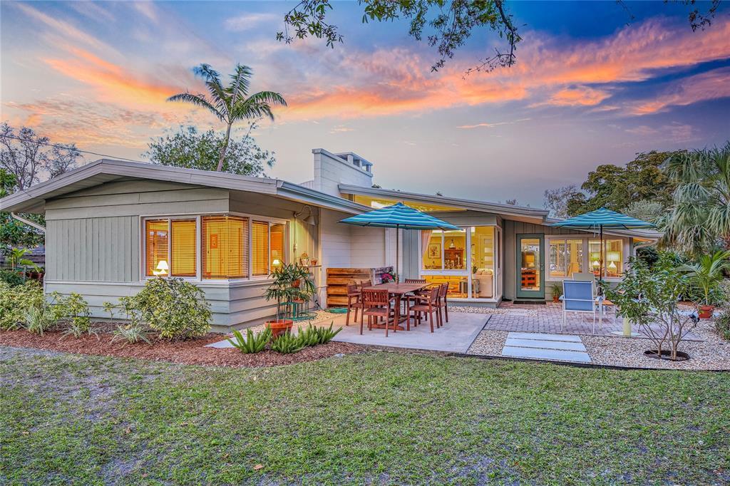 Picture of 5221 Stevens Drive, Sarasota, FL 34234