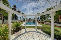 Picture of 820 Druid Road S, Clearwater, FL 33756