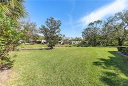 Picture of 622 Spring Lakes Boulevard, Bradenton, FL 34210