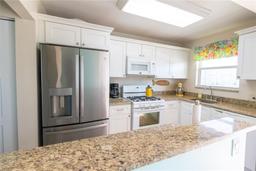 Picture of 6025 Shore Boulevard S Unit 611, Gulfport, FL 33707