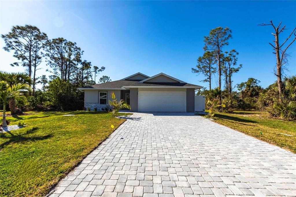 Picture of 160 Green Pine Park, Rotonda West, FL 33947