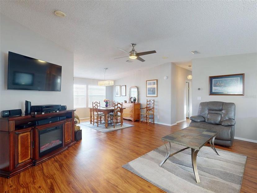 Picture of 814 Navigators Way, Edgewater FL 32141