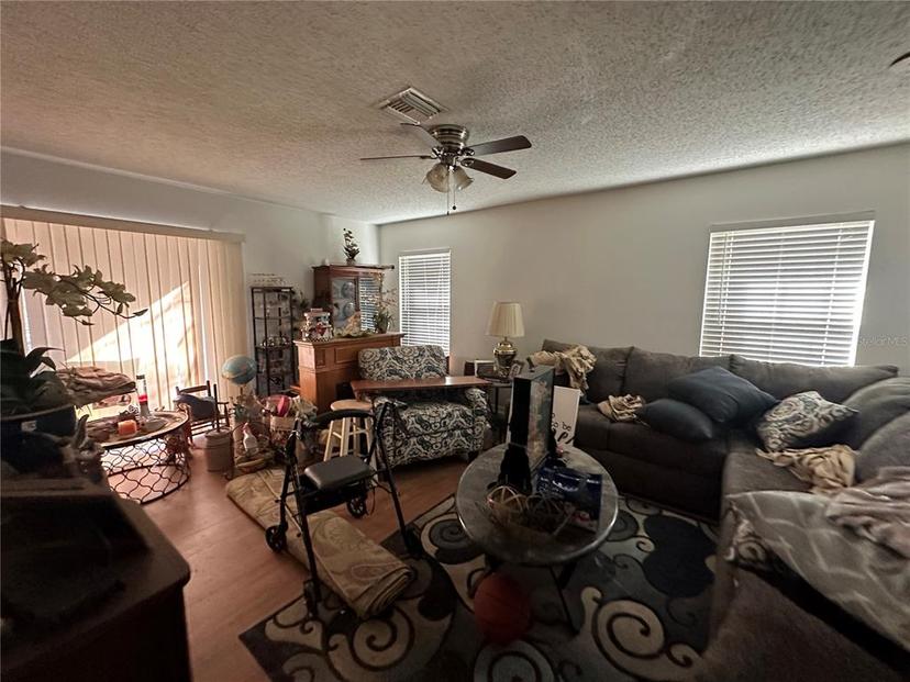 Picture of 3101 Clovewood Place, Seffner FL 33584