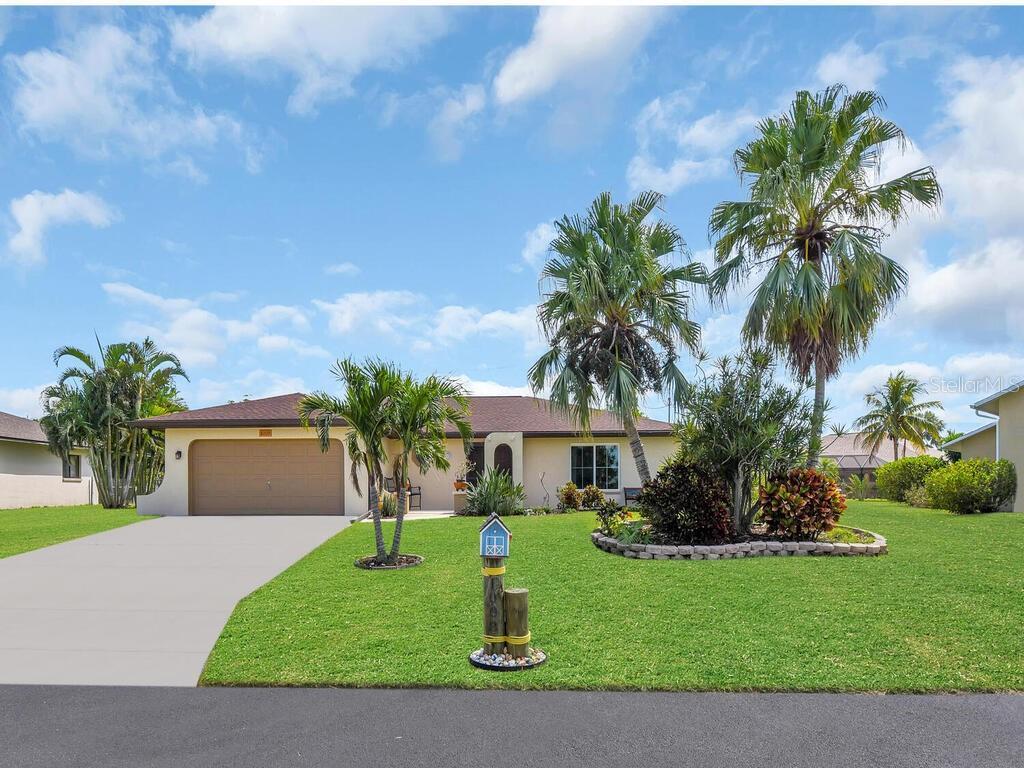 Picture of 1008 SE 42Nd Lane, Cape Coral, FL 33904