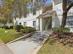 Picture of 104 Meadow Lane Unit 104, Oldsmar, FL 34677