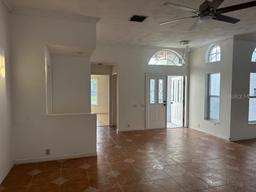 Picture of 382 Waterford Circle E, Tarpon Springs, FL 34688