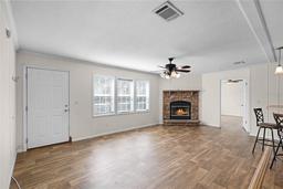 Picture of 2025 Tiger Creek Trail Unit 4, Lake Wales, FL 33898