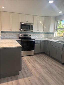 Picture of 2020 45Th Street Ct E Unit A, Bradenton, FL 34208