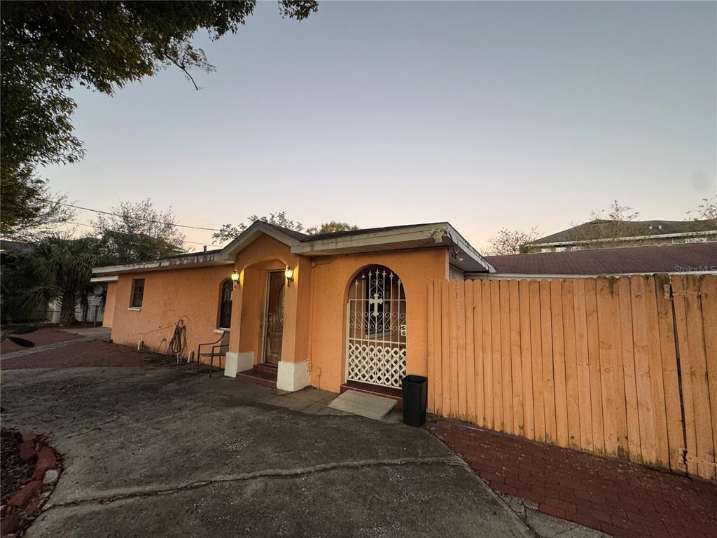 Picture of 3111 W Spruce Street, Tampa, FL 33607