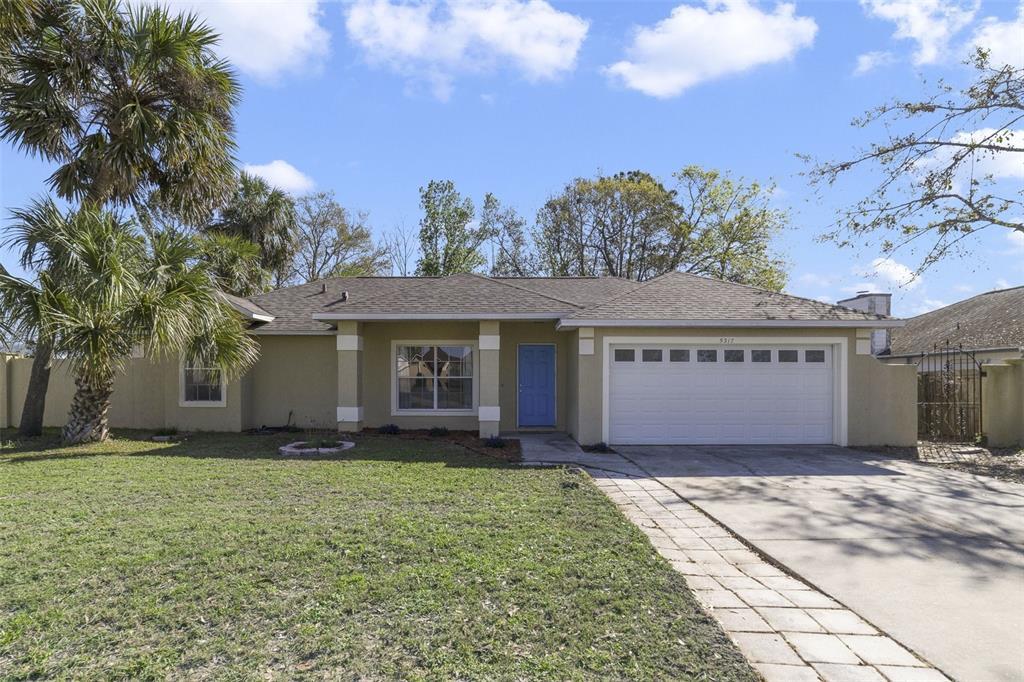 Picture of 5317 Montford Place, Apopka, FL 32712