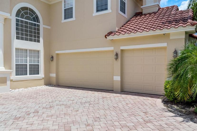 Picture of 2375 Pinehurst Court, Davenport FL 33837