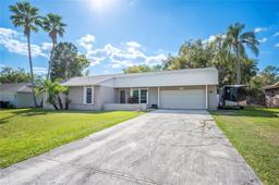 Picture of 5115 Woodgreen Lane, Lakeland, FL 33811