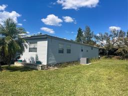 Picture of 5316 53Rd Avenue E Unit Q11, Bradenton, FL 34203