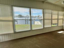 Picture of 7240 Mount Arlington Drive Ne Unit 426, St Petersburg, FL 33702