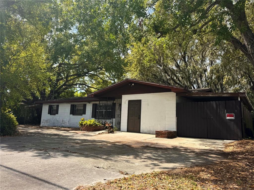 Picture of 909 Spirit Lake Road, Winter Haven, FL 33880