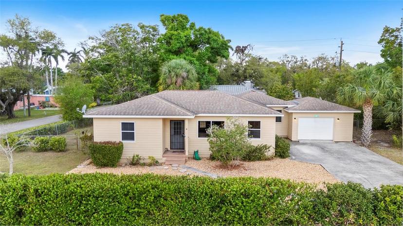 Picture of 1607 Ardmore Road, Fort Myers FL 33901