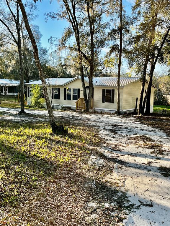 Picture of 9160 SE 66 Circle, Trenton, FL 32693