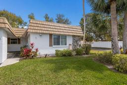 Picture of 5571 Riverbluff Circle Unit V1, Sarasota, FL 34231