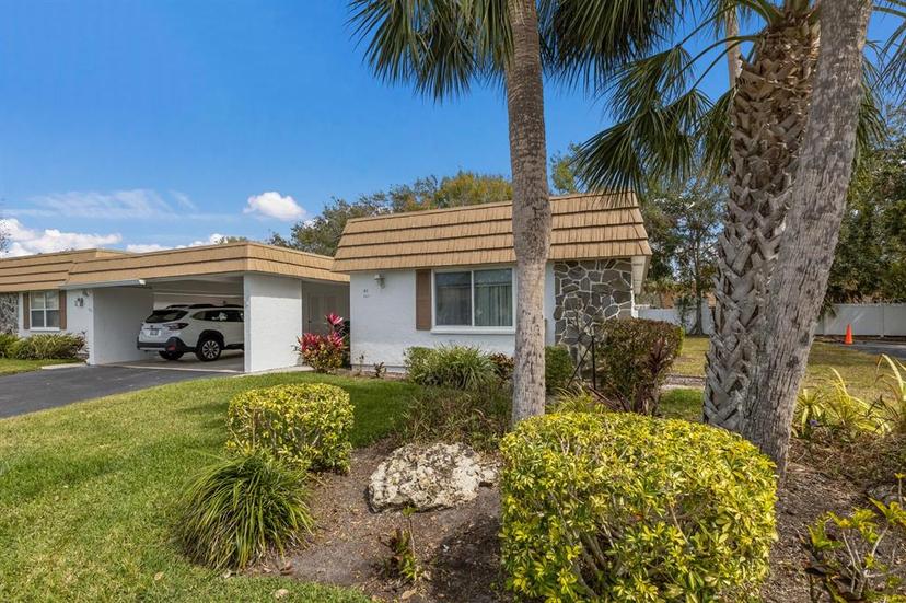 Picture of 5571 Riverbluff Circle Unit V1, Sarasota FL 34231