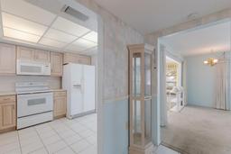 Picture of 5571 Riverbluff Circle Unit V1, Sarasota, FL 34231