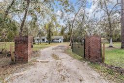 Picture of 5419 Cyril Drive, Dade City, FL 33523