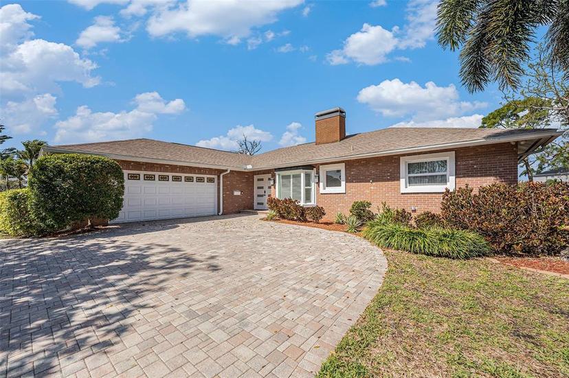 Picture of 6930 Greenbrier Drive, Seminole FL 33777