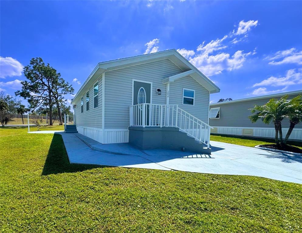 Picture of 204 Crown Point Drive, Nokomis, FL 34275