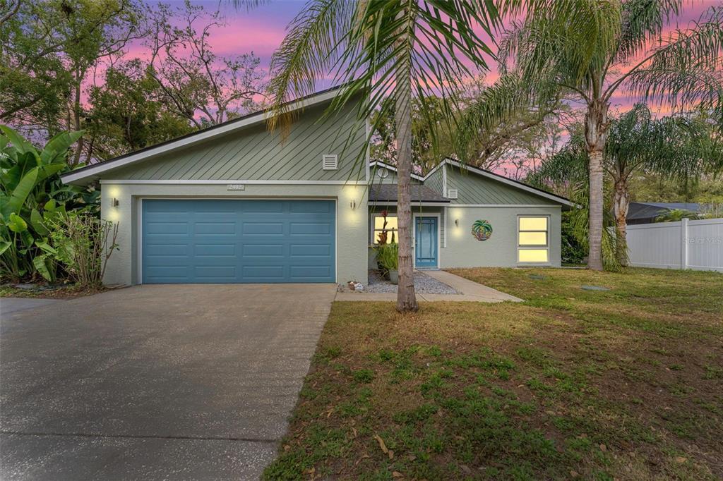 Picture of 2402 Regal Drive, Lutz, FL 33549