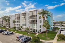 Picture of 4904 38Th Way S Unit 316, St Petersburg, FL 33711