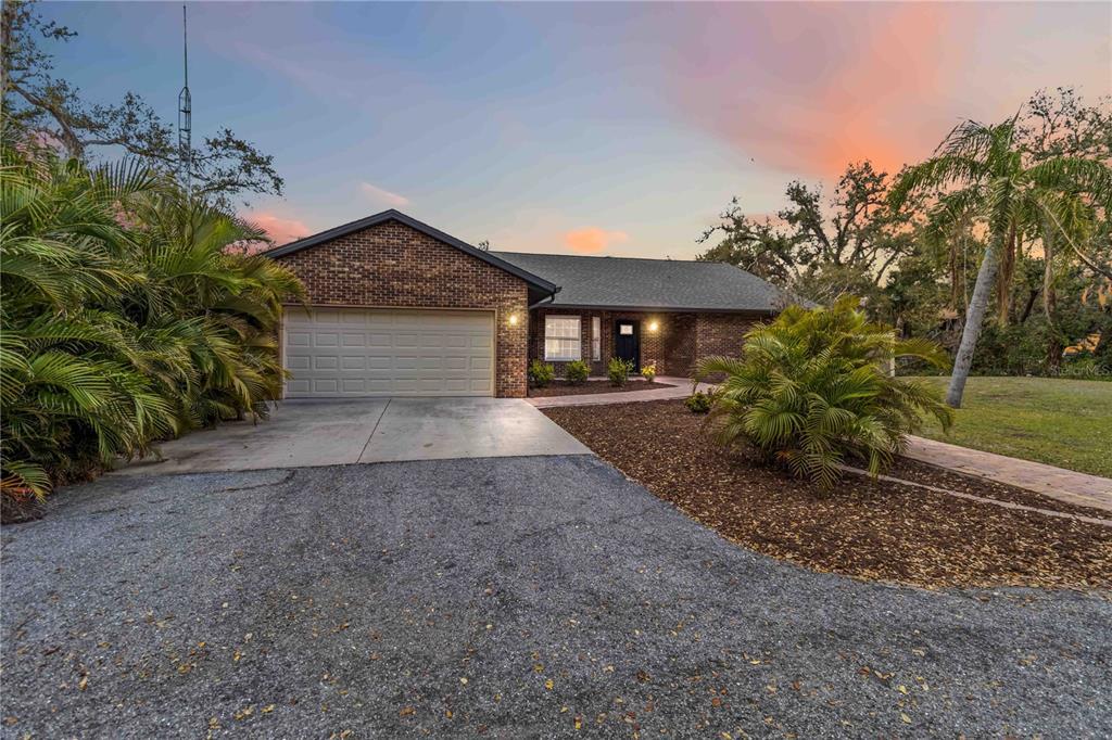 Picture of 746 Brentwood Drive, Venice, FL 34292