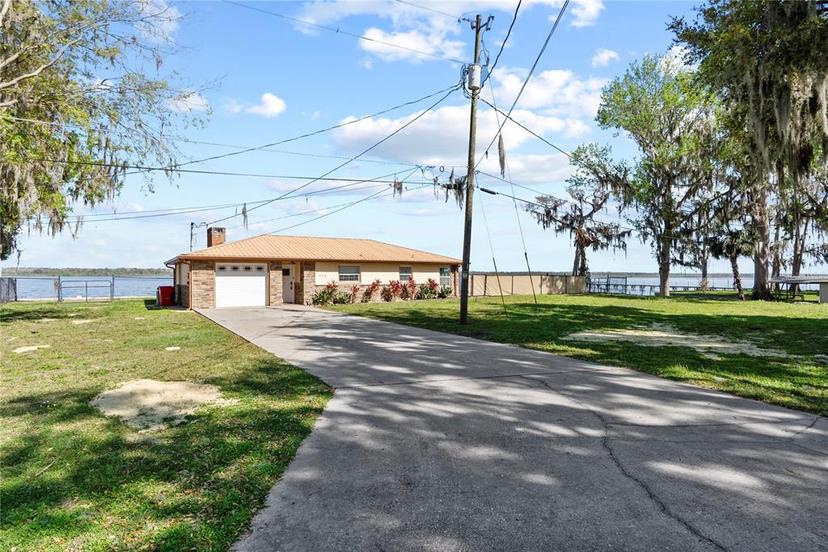 Picture of 830 County Rd 457, Lake Panasoffkee FL 33538