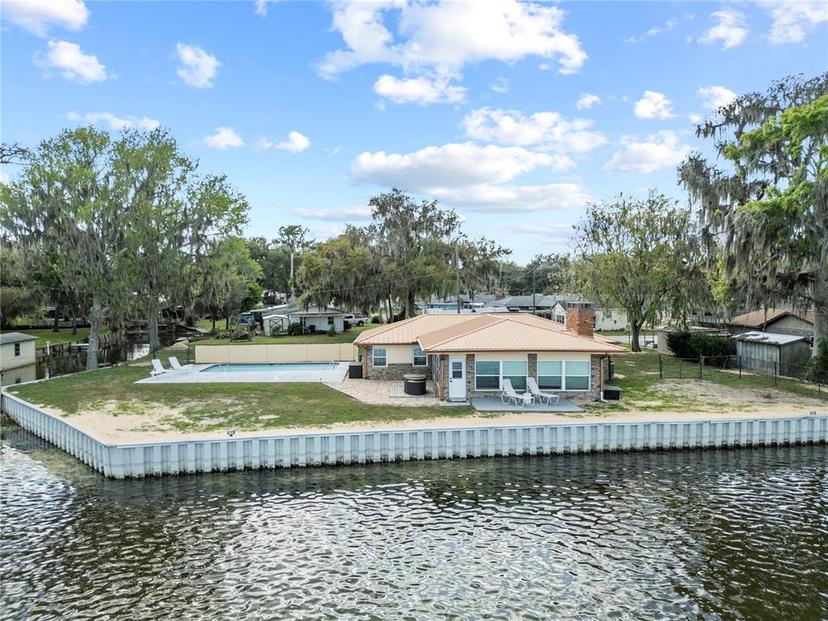 Picture of 830 County Rd 457, Lake Panasoffkee FL 33538