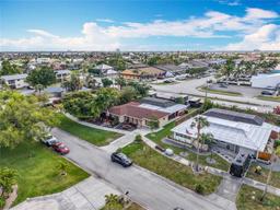 Picture of 4320 SE 16Th Place, Cape Coral, FL 33904